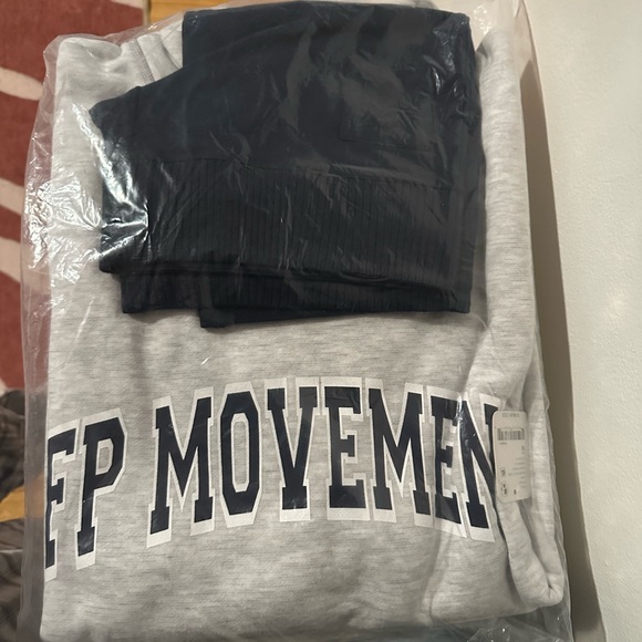 Free People Victory Set NWT M - Picture 3 of 3